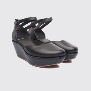 Camper Damas black wedge shoe